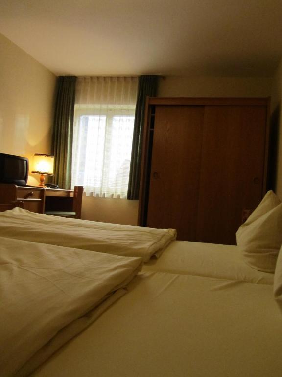 Hotel Gasthof Humplbrau Wolfratshausen Bilik gambar