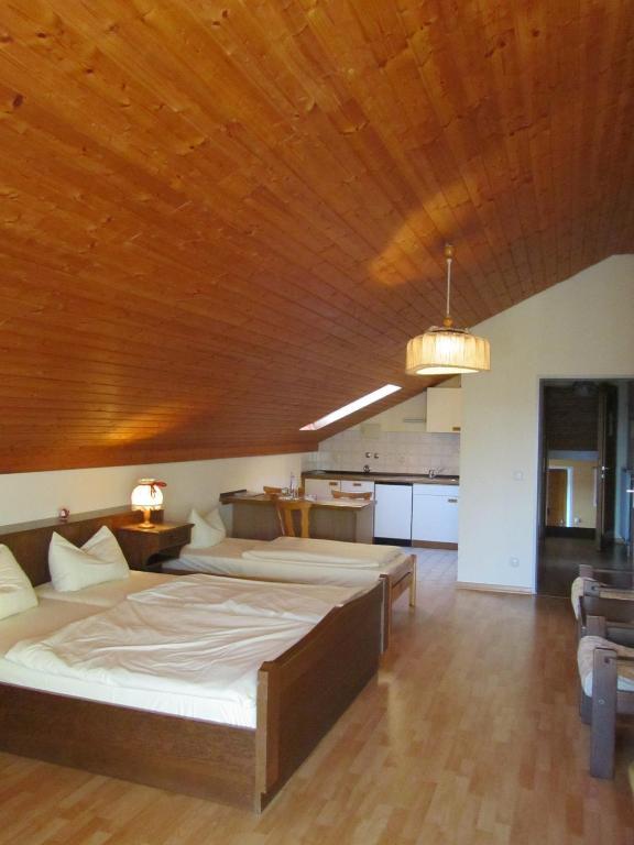 Hotel Gasthof Humplbrau Wolfratshausen Bilik gambar