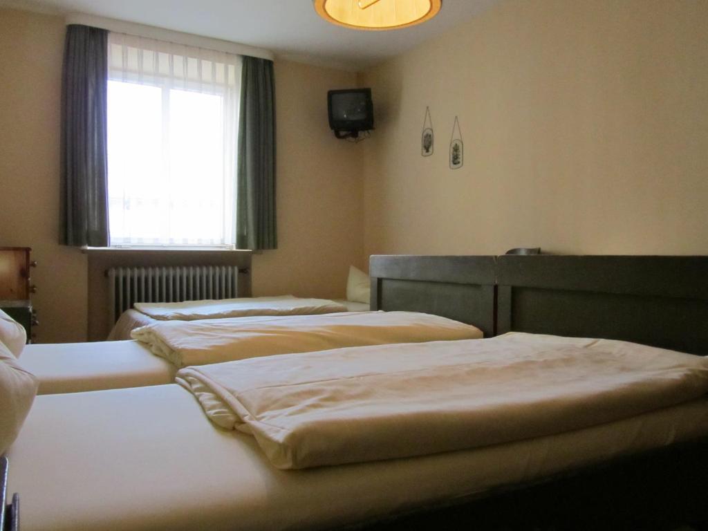 Hotel Gasthof Humplbrau Wolfratshausen Bilik gambar
